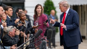 Las razones tras la demanda de 15.000 millones de dólares de Trump al New York Times
