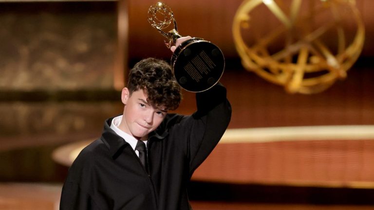 VIDEO - Con el récord que logró Owen Cooper incluido: todos los ganadores de los Premios Emmy 2025