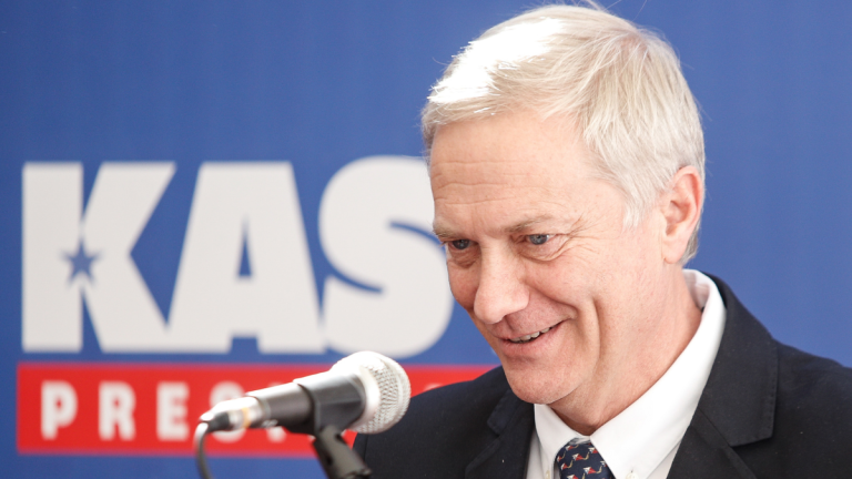 Partido Republicano se pronuncia por red de bots