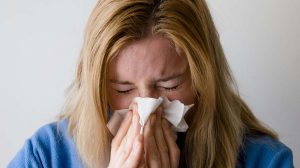 Coqueluche en aumento: Minsal emite alerta epidemiológica y detalla síntomas
