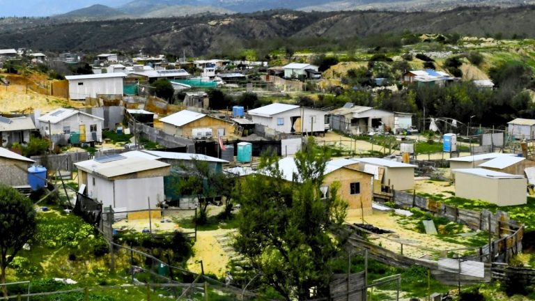 La historia manchada con sangre de la toma Calicheros que comenzó su desalojo en Quilpué