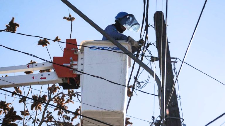 Corte de luz para este viernes en Santiago: conoce las comunas afectadas y los horarios