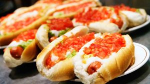 ¡All you can eat!: Reconocido local de completos lanza imperdible promoción para este fin de semana