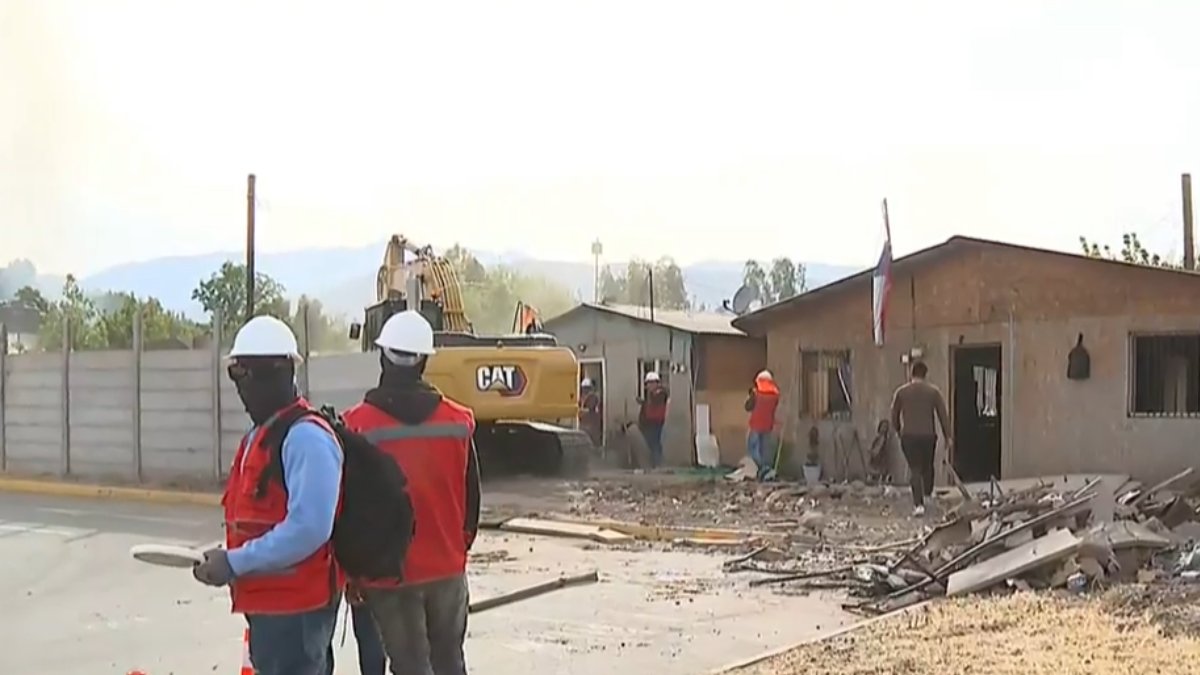 Desalojan campamento Los Aromos en Colina: planean transformar el área en parque