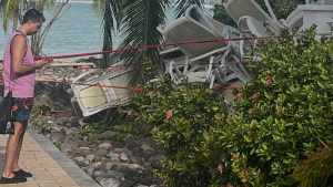 VIDEOS - Chilenos varados en Jamaica tras paso del huracán Melissa acusan