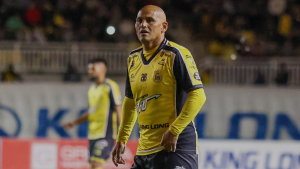 VIDEOS - Los momentos más emotivos del retiro de Chupete Suazo a los 44 años