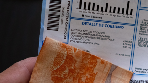 Error en cuentas de la luz: generadoras comprometen descuentos pero no compensaciones