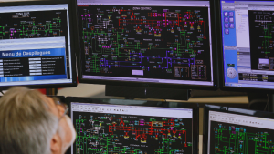 El día que La Moneda quiso extender los inventarios inflados de la luz: ingresó indicación y cuatro días después la retiró
