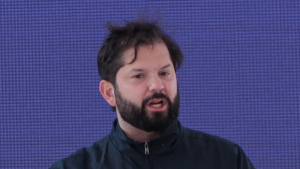 Boric defiende aumento del presupuesto para Culturas: 