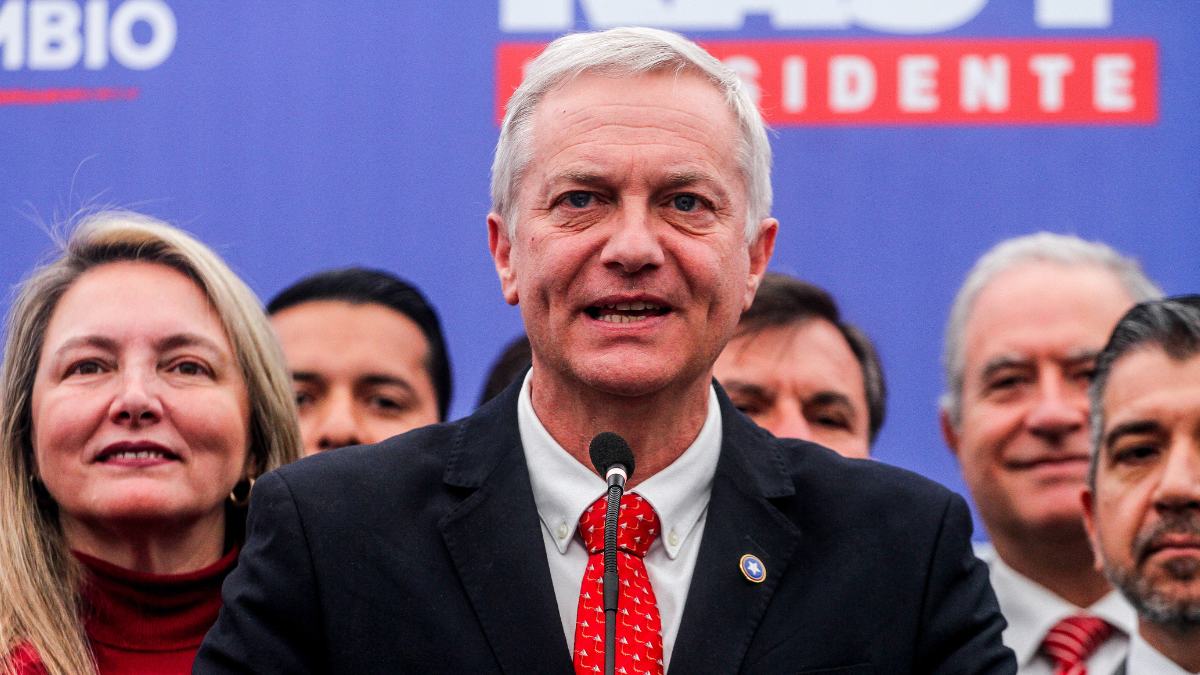 Kast vuelve a la carga contra Boric: “No tiene legado” y “es imposible” que vuelva a ser presidente