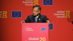 Petro respalda a mediadores para que Estados Unidos deje de 