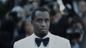 Diddy Combs es condenado a más de cuatro años de prisión por delitos relacionados con prostitución