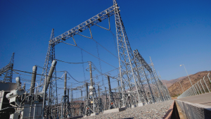 Cobros en exceso por USD 100 millones: Transelec aclara que 