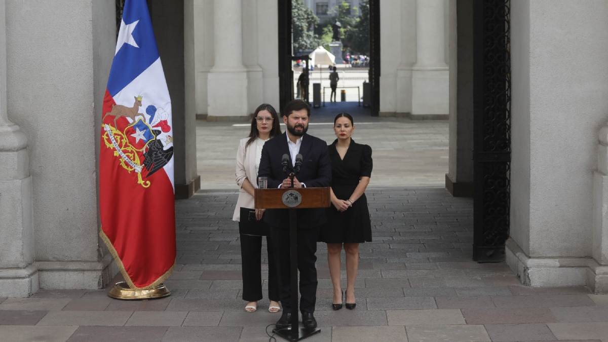 Presidente Boric recuerda con emoción encuentro con Héctor Noguera: "Fue un gigante del teatro y la cultura"