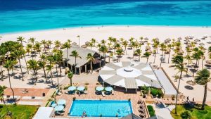Arena blanca, mar y bienestar: por qué viajar a Aruba para tus vacaciones