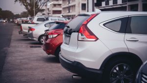 Sernac emite alerta de seguridad por vehículos Kia Sorento y Peugeot vendidos en Chile