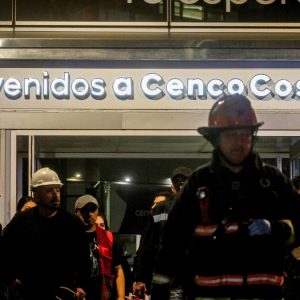 VIDEO - Cortes de tránsito, origen de las llamas y más: todo lo que sabe del incendio en el Costanera Center