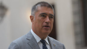 Desbordes cuestiona duramente a Cataldo tras escándalo en Simce y violencia en el INBA: 