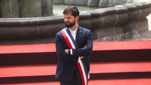 Encuesta Black & White: 64% evalúa 