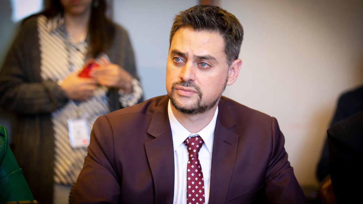 Manouchehri (PS) se suma a Cicardini y pide renuncia de ministro Quiroz