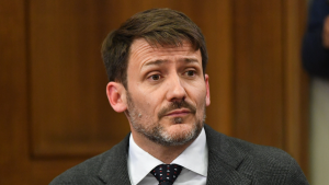 Oficialismo bajo presión: AC contra Pardow se votará el día antes de la elección parlamentaria si es que el ex ministro no contesta a la comisión