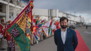 El polémico saludo entre el presidente Boric y Milei que generó el enojo de Republicanos: 