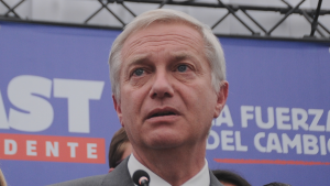 ¿Es factible? expertos analizan propuesta de Kast para que municipalidades inviertan en la banca