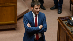 La estrategia de Pardow para dilatar AC en su contra y lograr que se vote post-elecciones