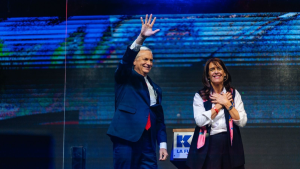 Kast celebra paso a balotaje cargando contra Jara y Boric: 