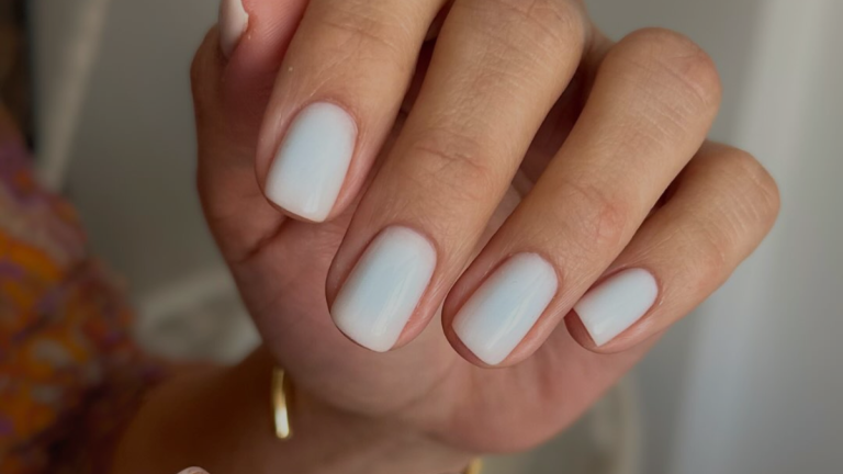 Averigua si tu esmalte de uñas es cancerígeno: el ISP ordenó retirar 39 modelos del mercado