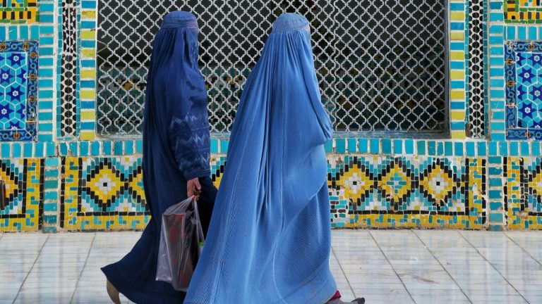 La prohibición del velo islámico en Europa: el debate que abrió España tras polémico proyecto de ley