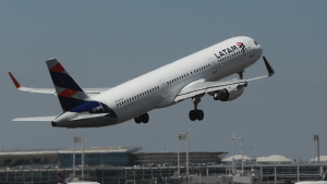 Revisa el estado de tu vuelo y todo lo que debes saber si fuiste afectado por la huelga de pilotos de Latam