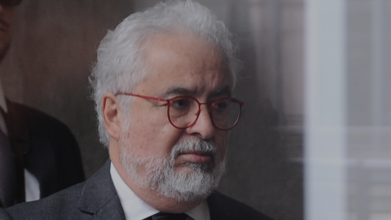 Caso Audios: Justicia rechaza intervenir celulares a periodistas por filtración de chats de Hermosilla