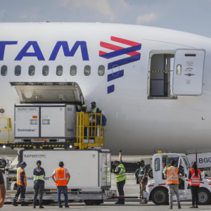 La pugna de los pilotos de Latam con la aerolínea que 