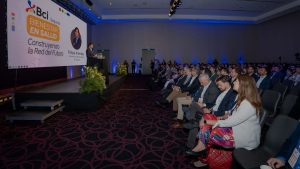 Bienestar y prevención: líderes del sector reflexionan sobre los desafíos del sistema de salud en Chile