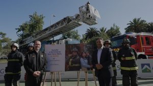 Aguas Andinas y Bomberos firman inédito convenio que potencia trabajo conjunto, posibles aportes y mantenimiento de infraestructura esencial