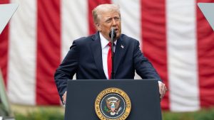 Trump acusa a Sudáfrica de 