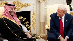 El exabrupto de Trump contra la prensa en visita del príncipe saudita a la Casa Blanca: 