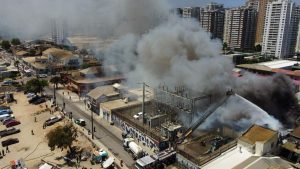FOTOS + VIDEOS - Por qué CGE dejó a más de 60 mil clientes sin luz en Viña del Mar en medio de incendio