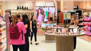 Falabella suma 85 marcas de belleza y lleva su formato Beauty F a Viña del Mar
