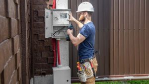 Ocho horas sin luz: estas son las 10 comunas que estarán sin suministro eléctrico este miércoles