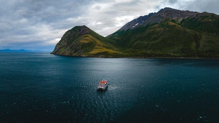Cómo asistir a una exclusiva cena en pleno Estrecho de Magallanes