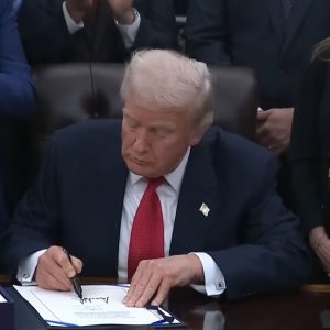 Estados Unidos pone fin a cierre de Gobierno más largo de la historia tras 43 días: por qué no volverá a la normalidad inmediatamente