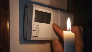 Estas son las 10 comunas de la RM que tendrán corte de luz programado este lunes
