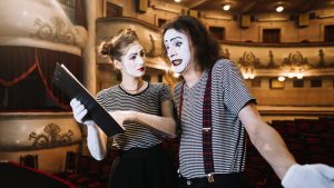 Noche de los Teatros 2025: revisa las funciones, homenajes y actividades gratuitas en todo el país