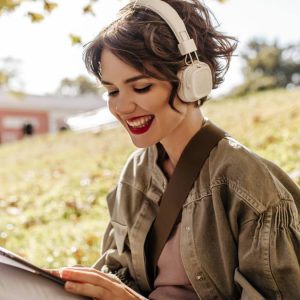 La nueva forma de leer: cómo los audiolibros transforman la experiencia literaria