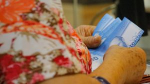 Comienza el pago del Aguinaldo de Navidad 2025 para pensionados: revisa acá si te corresponde