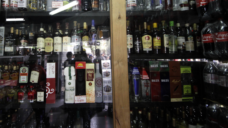 Senda destaca baja en consumo de alcohol y marihuana, pero alerta por alza en uso de tranquilizantes