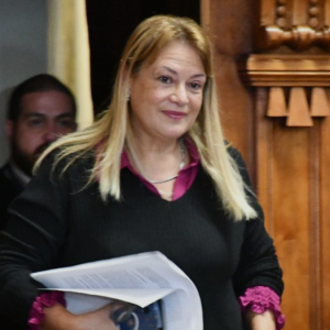 Trama bielorrusa: Vivanco aún no es notificada de querella en su contra