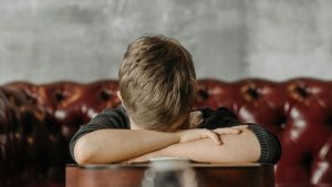 Miles de videos de abuso infantil y zoofilia: la presunta red de explotación de menores descubierta en Australia